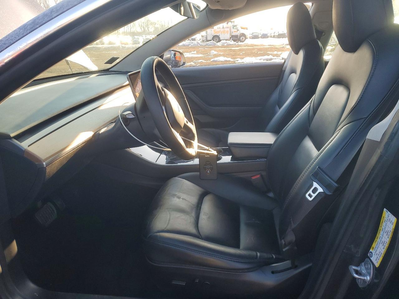 2020 Tesla Model 3 - Фото 7