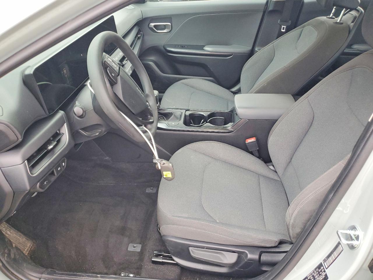 2025 Kia K4 - Фото 7