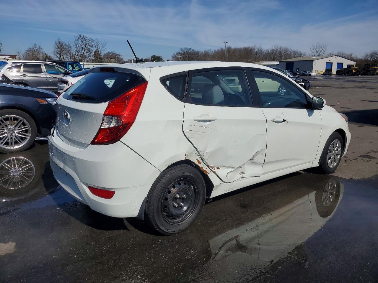 2015 Hyundai Accent Gs - Image 3