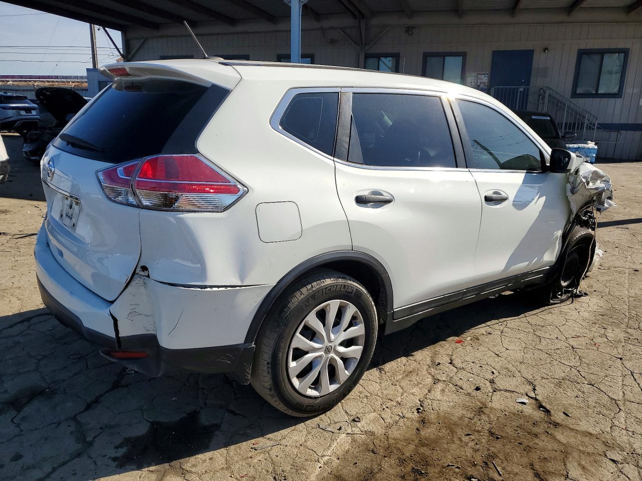 2016 Nissan Rogue S - Фото 3