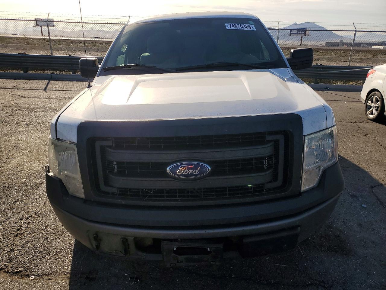 2014 Ford F150 Super Cab - Фото 5