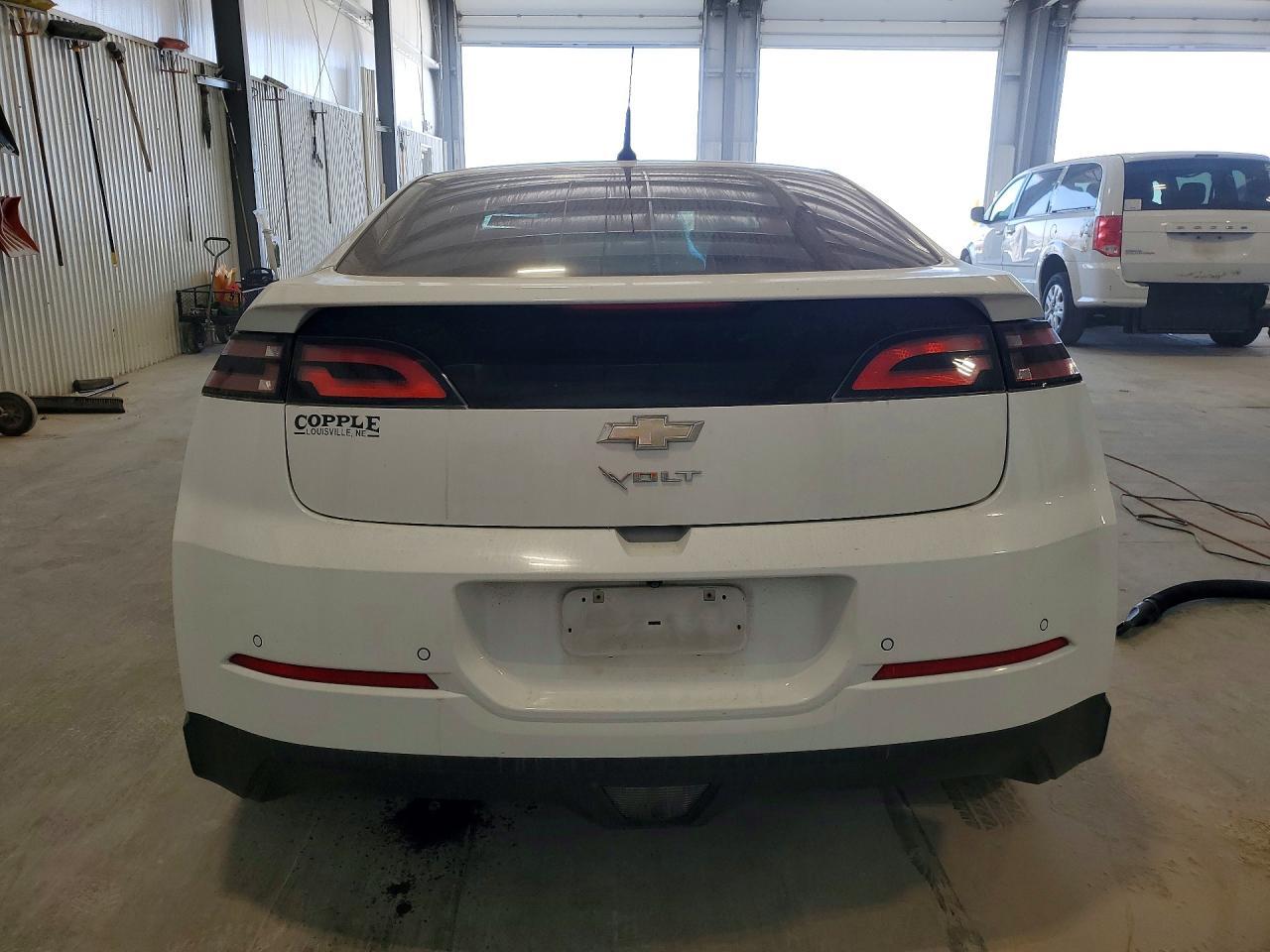 2014 Chevrolet Volt - Image 6