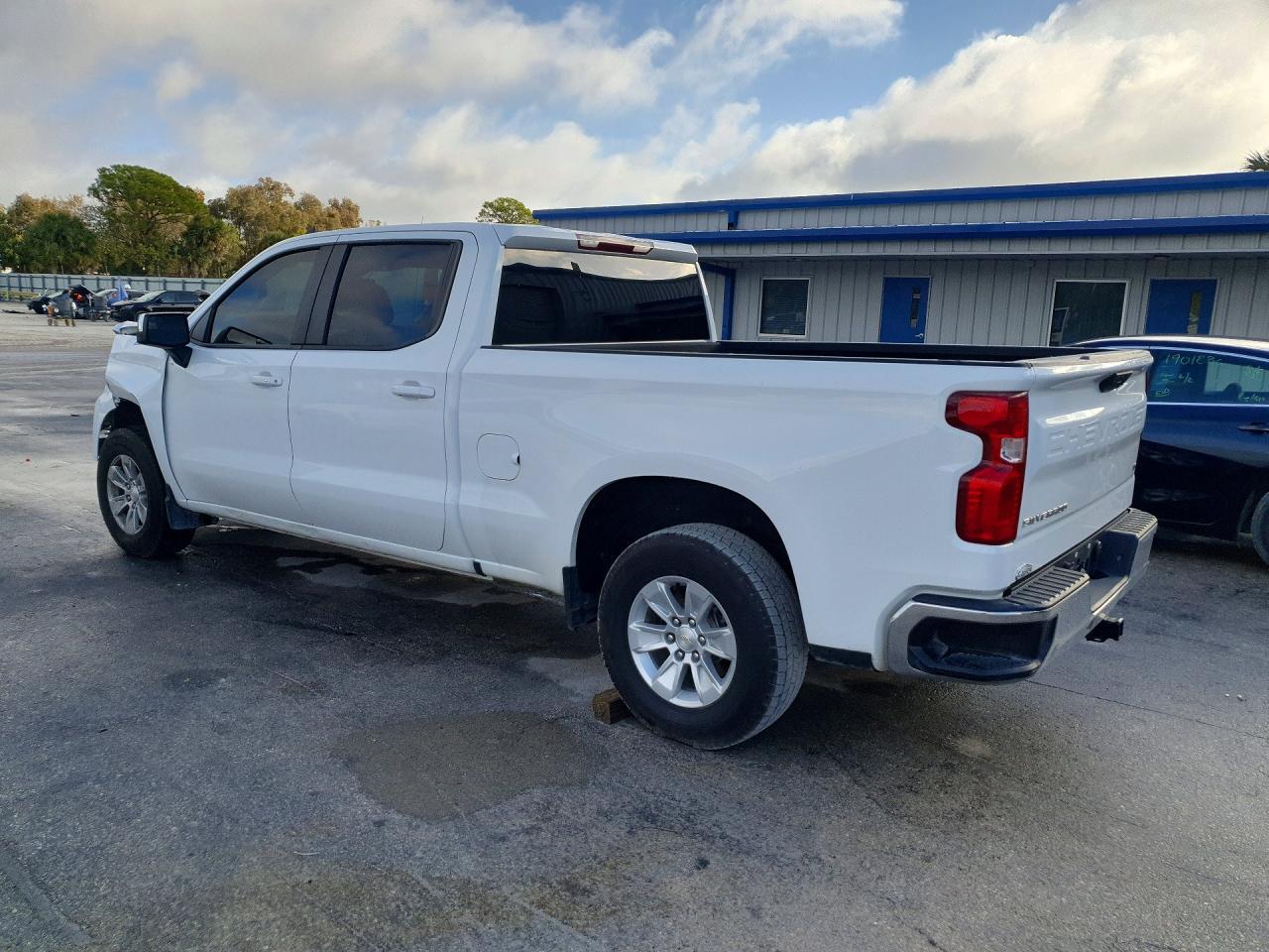 2023 Chevrolet Silverado K1500 Lt - Image 2