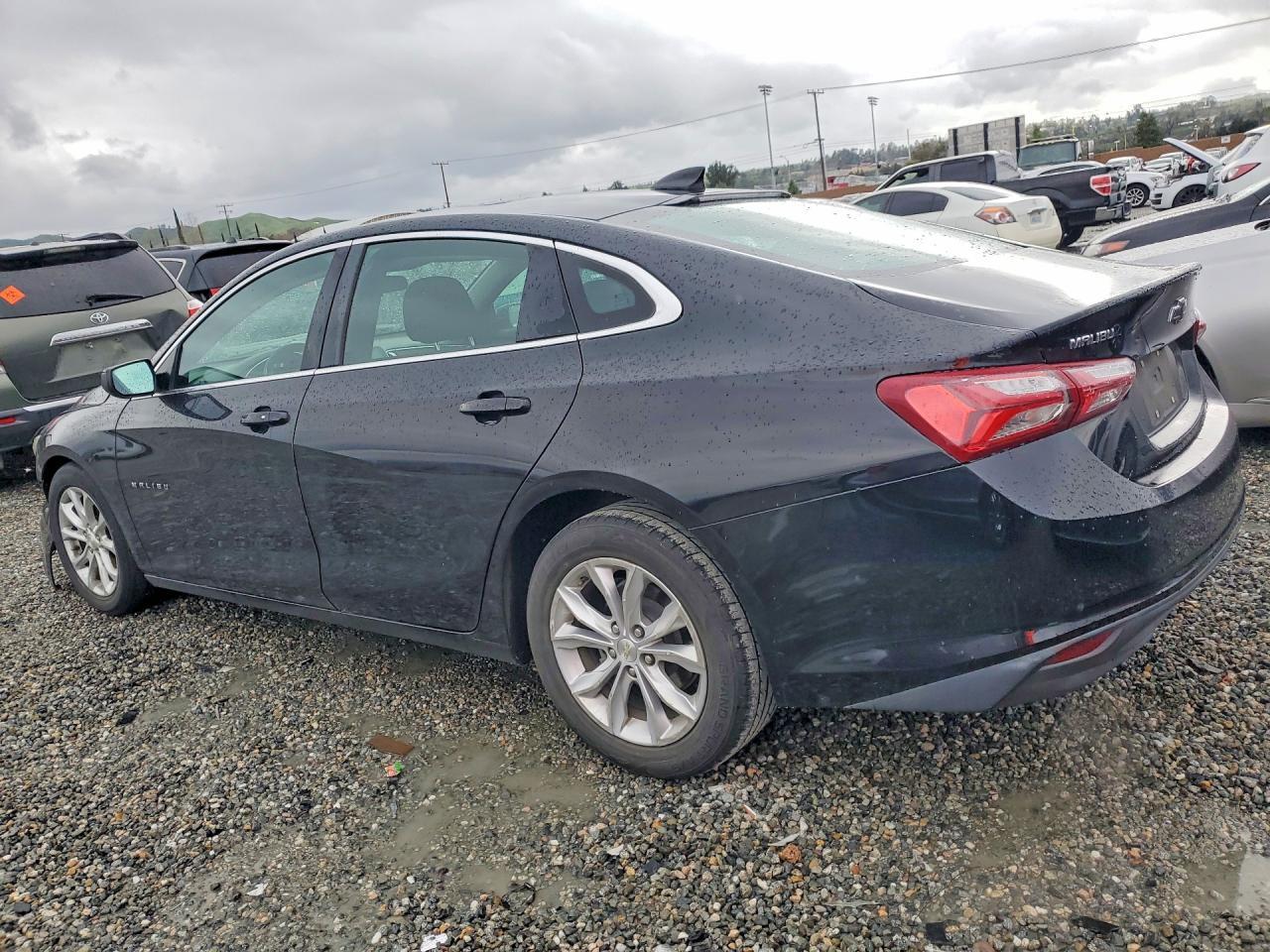 2019 Chevrolet Malibu Lt - Image 2