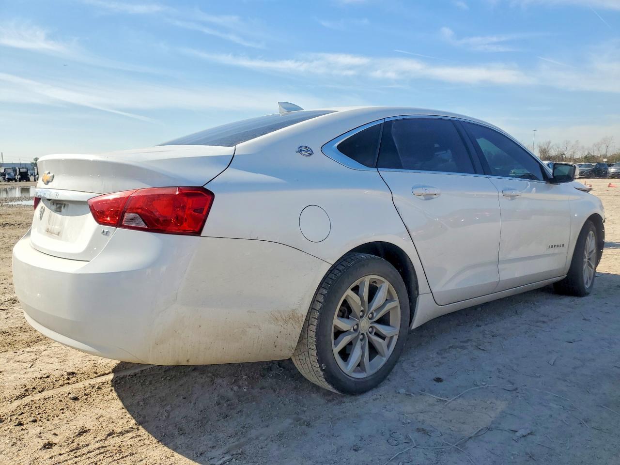 2019 Chevrolet Impala Lt - Фото 3