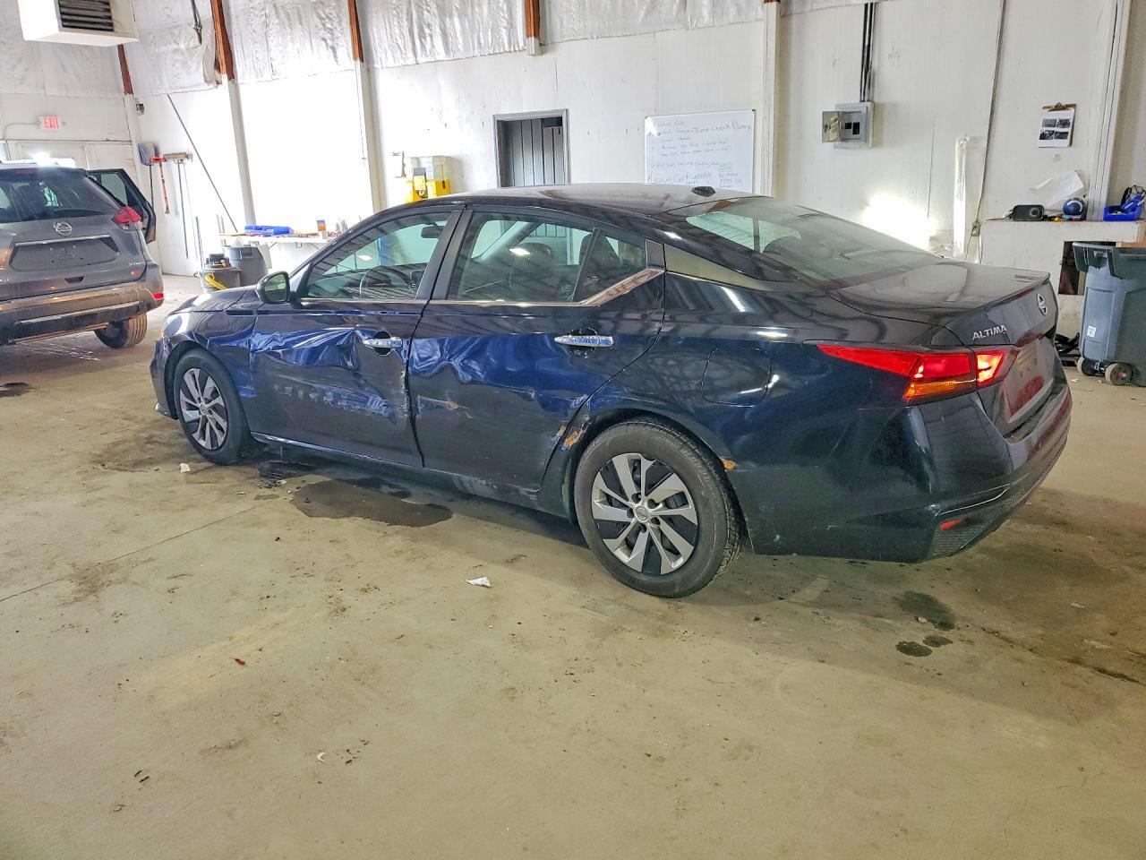 2020 Nissan Altima S - Image 2