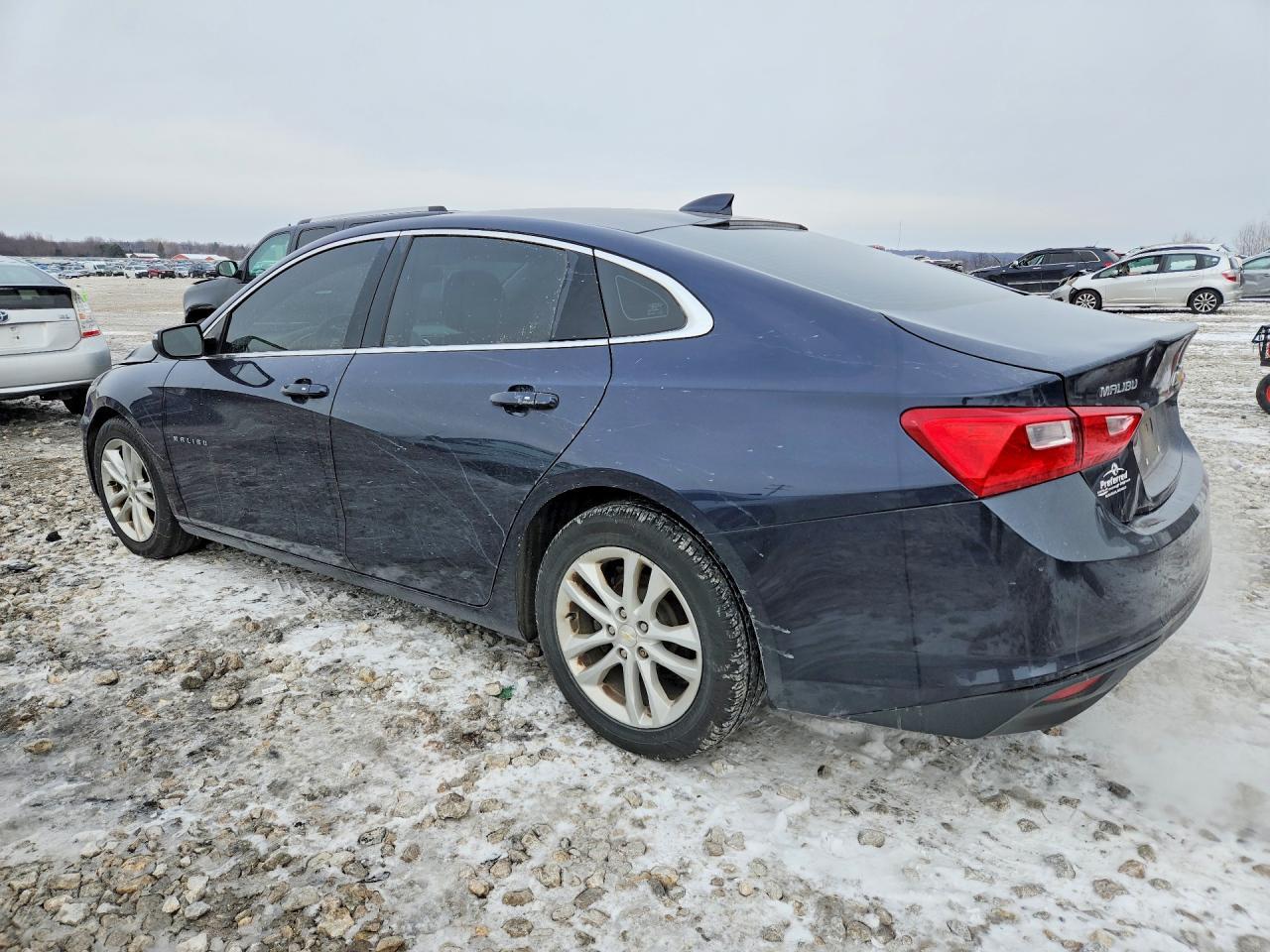 2017 Chevrolet Malibu Lt - Фото 2