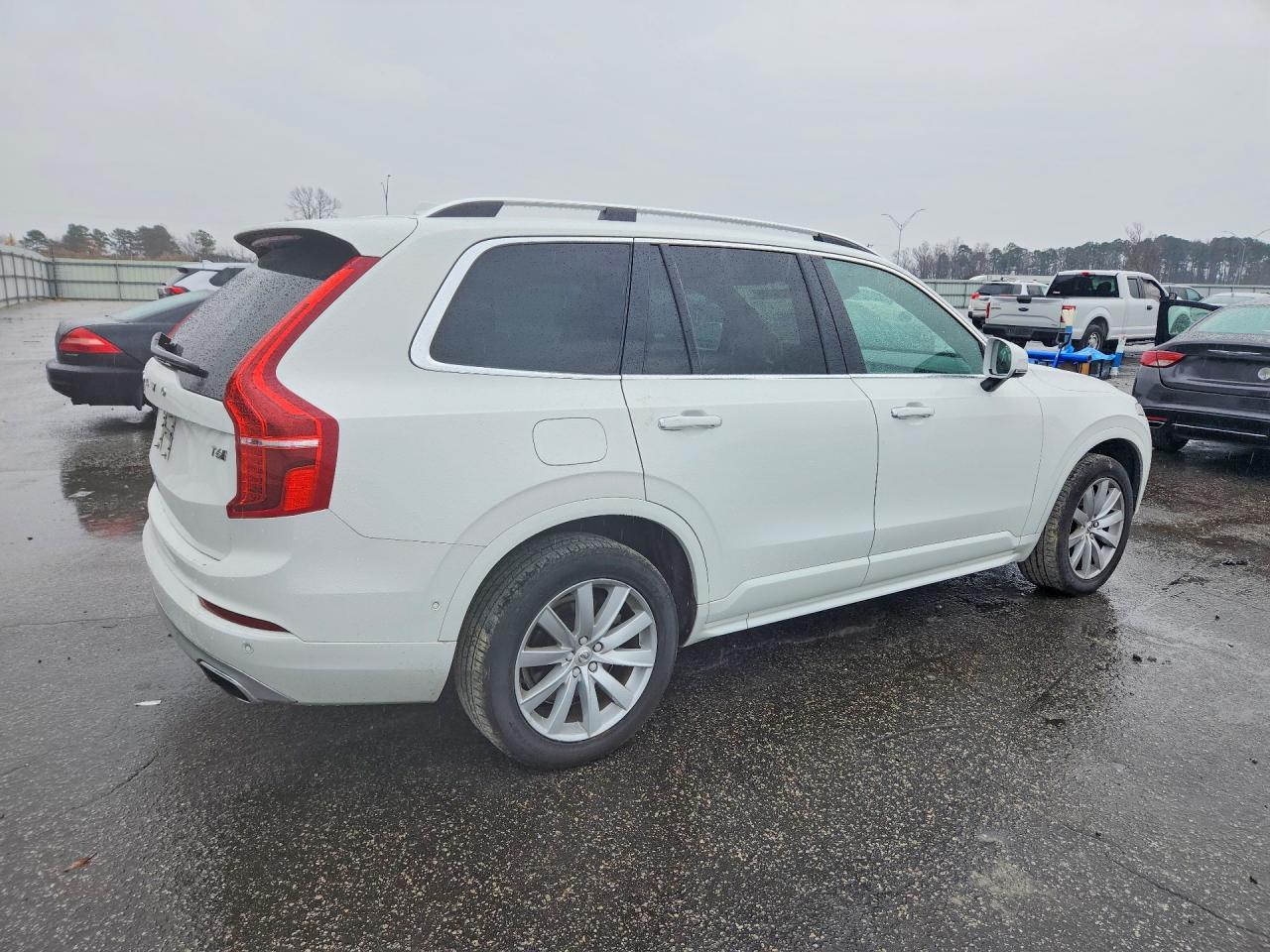 2019 Volvo Xc90 T6 Momentum - Image 3