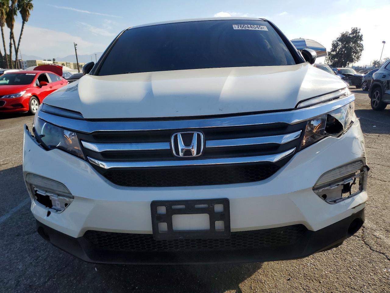 2018 Honda Pilot Lx - Image 5
