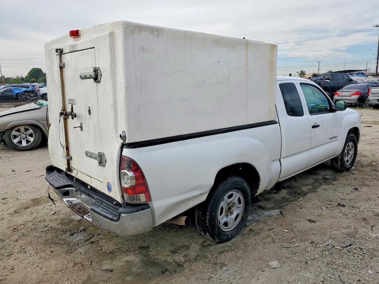 2011 Toyota Tacoma Utility / Service Truck - Фото 3