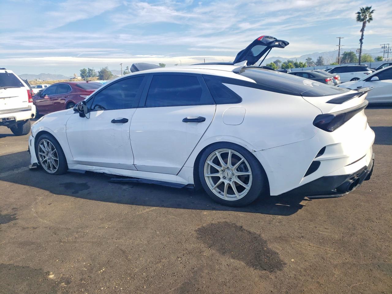 2023 Kia K5 Gt Line - Image 2
