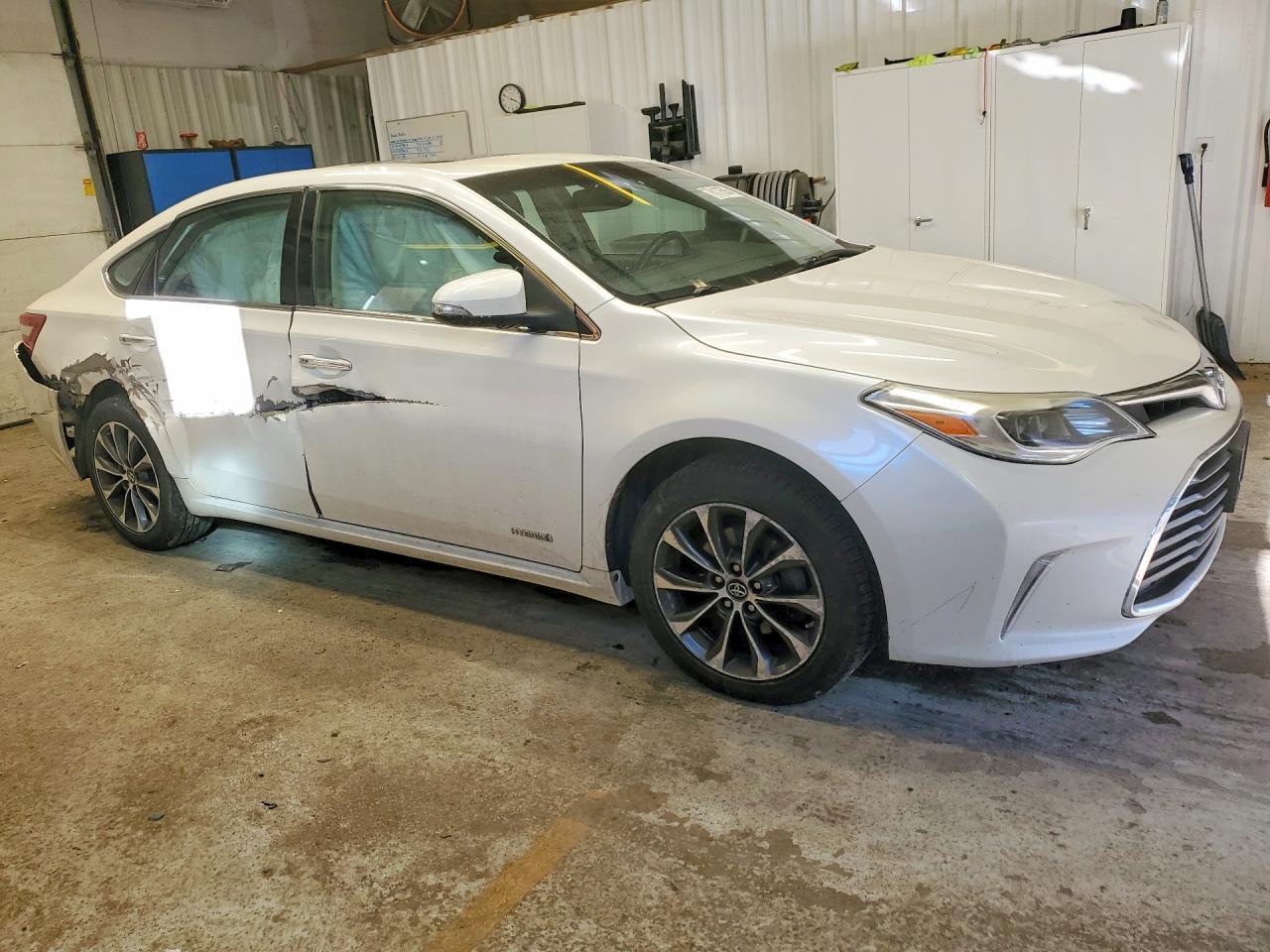 2016 Toyota Avalon Hybrid - Фото 4