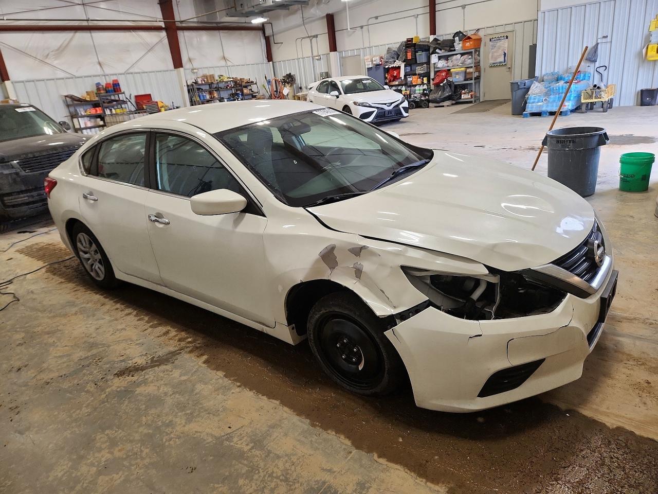 2017 Nissan Altima 2.5 - Фото 4