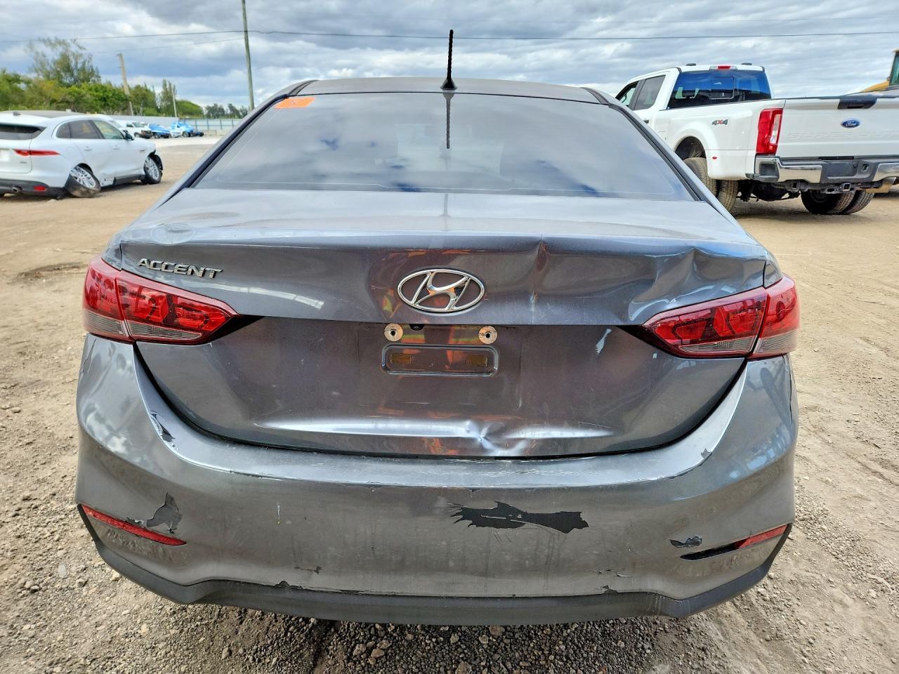 2019 Hyundai Accent Se - Image 6