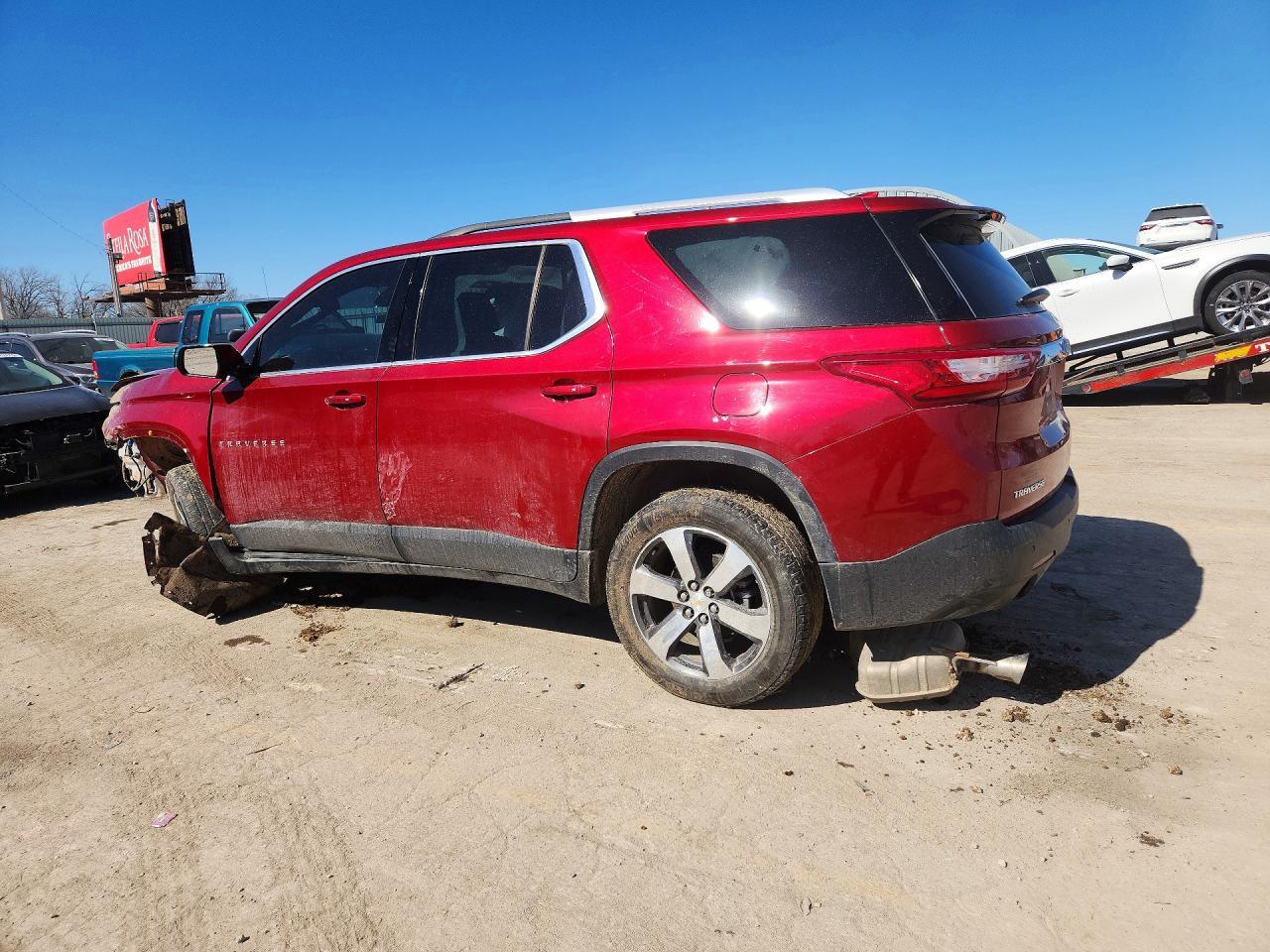 2018 Chevrolet Traverse Lt - Фото 2