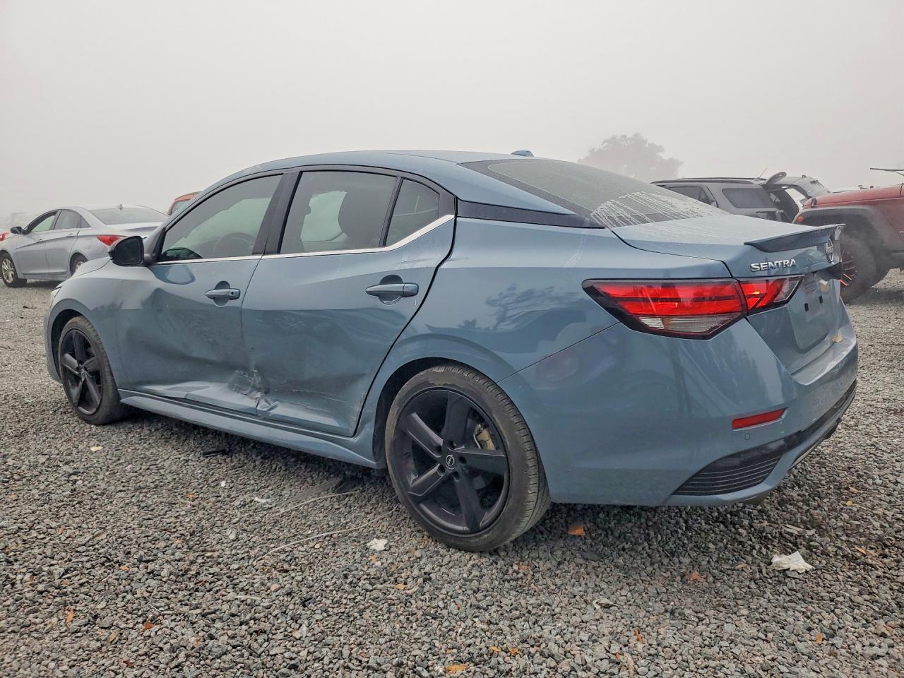 2024 Nissan Sentra Sr - Image 2