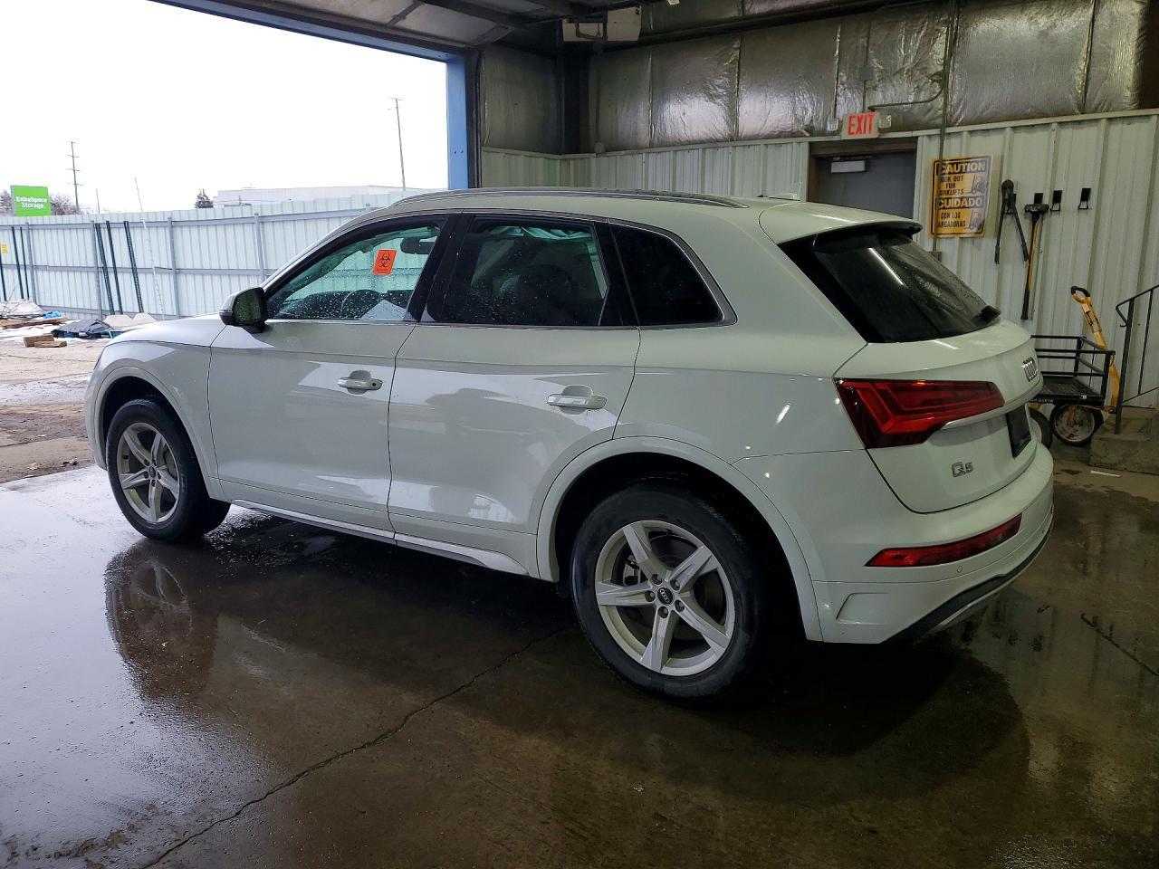 2022 Audi Q5 Premium 40 - Фото 2