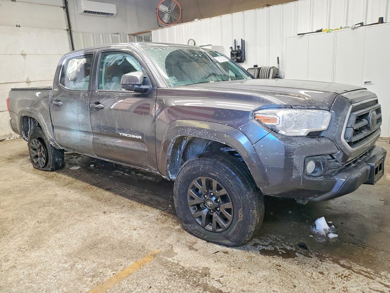 2023 Toyota Tacoma Double Cab - Image 4