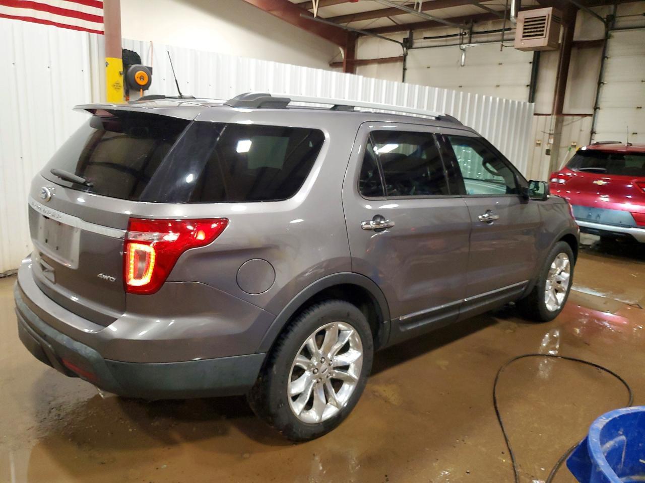 2014 Ford Explorer Xlt - Image 3