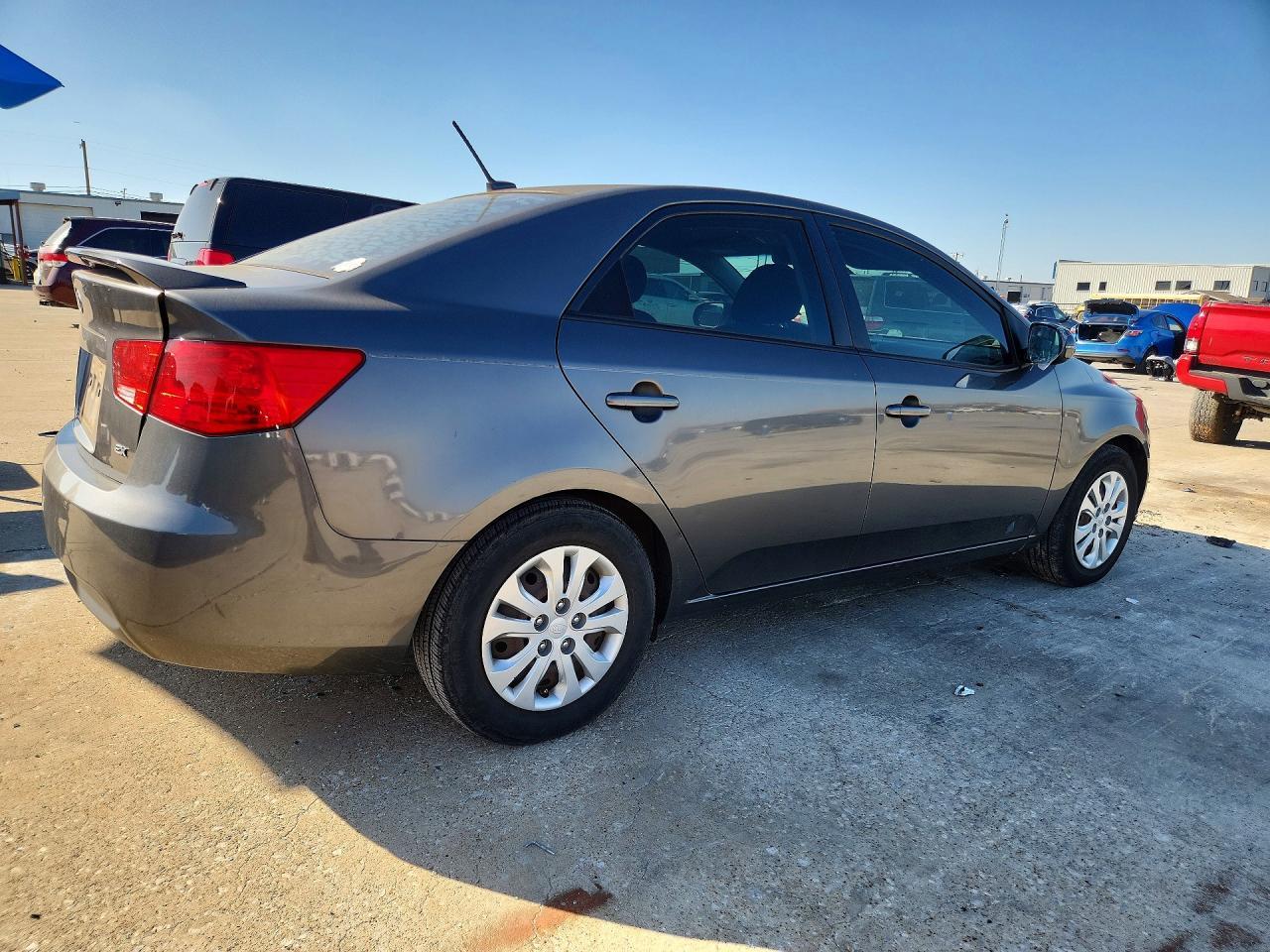 2013 Kia Forte Ex - Image 3