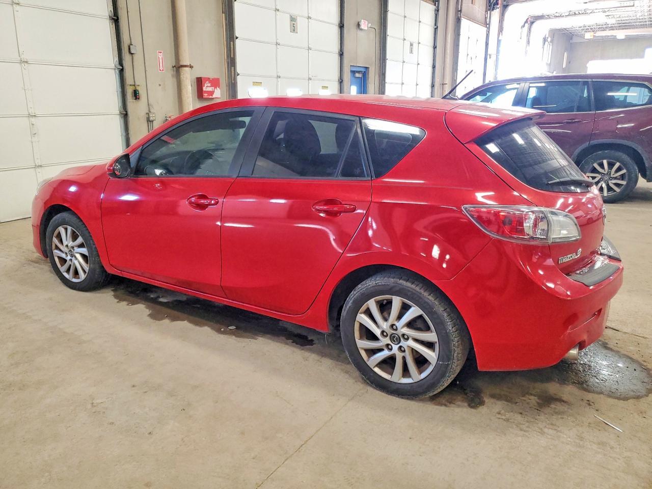 2013 Mazd Mazda3 - Image 2