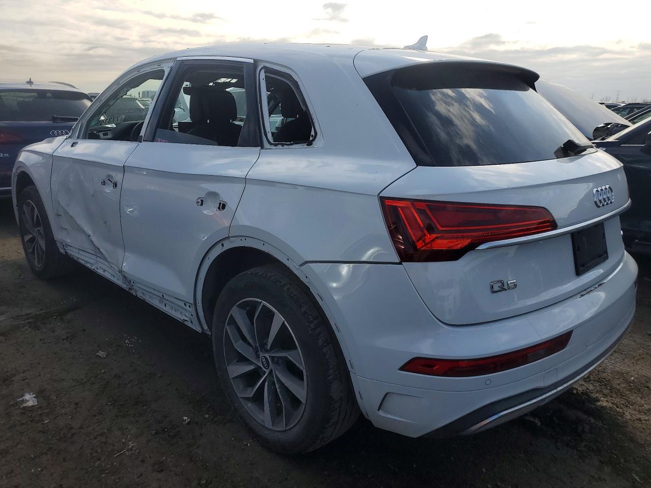 2021 Audi Q5 Premium Plus - Фото 2