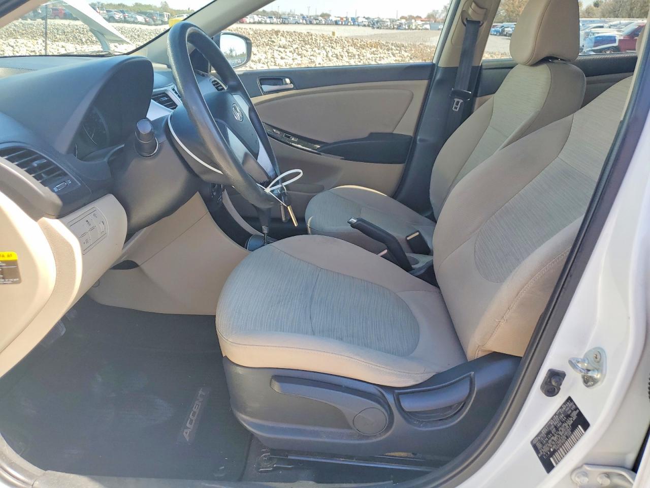 2016 Hyundai Accent Se - Фото 7