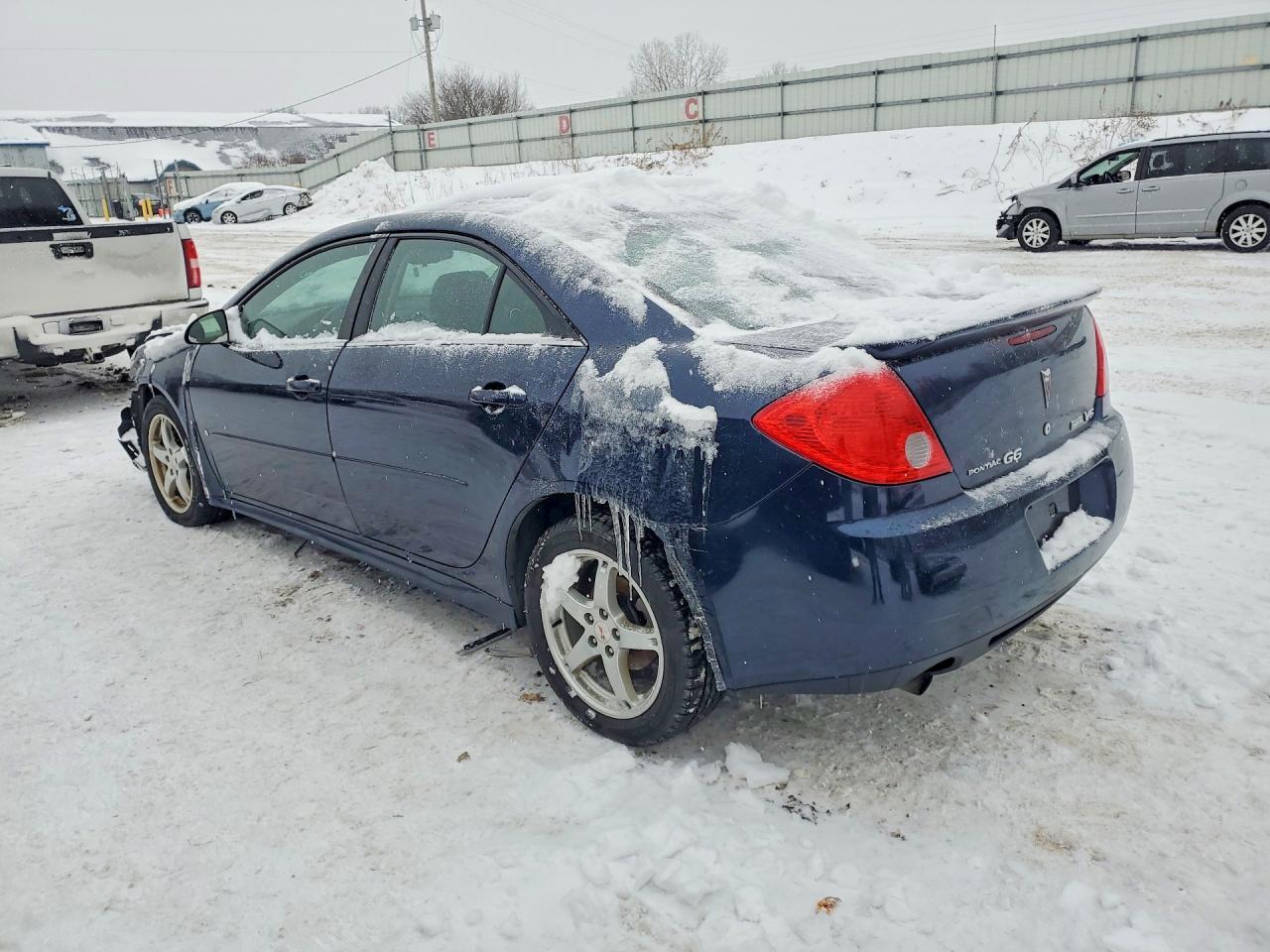 2009 Pontiac G6 - Image 2