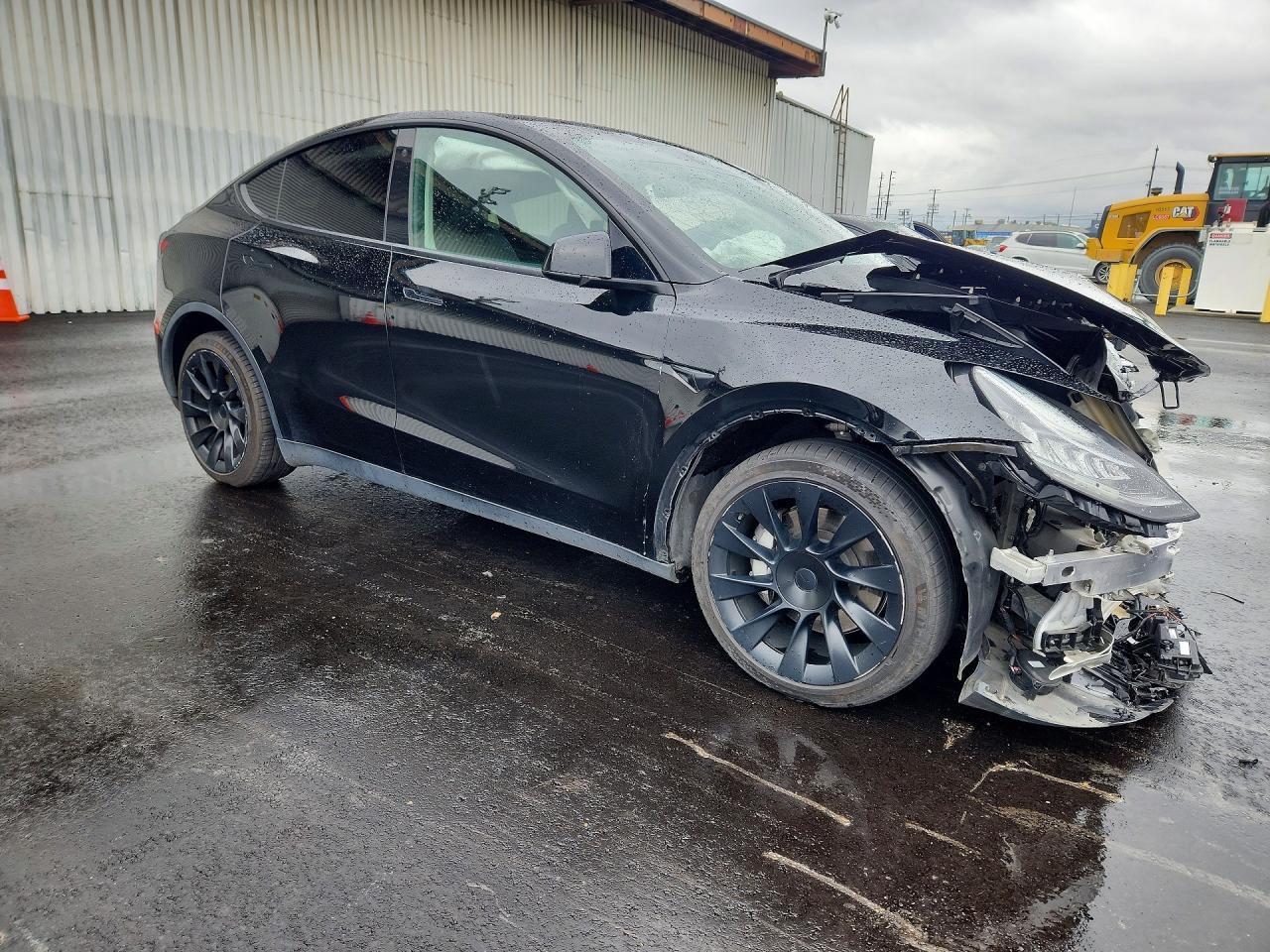 2023 Tesla Model Y - Image 4