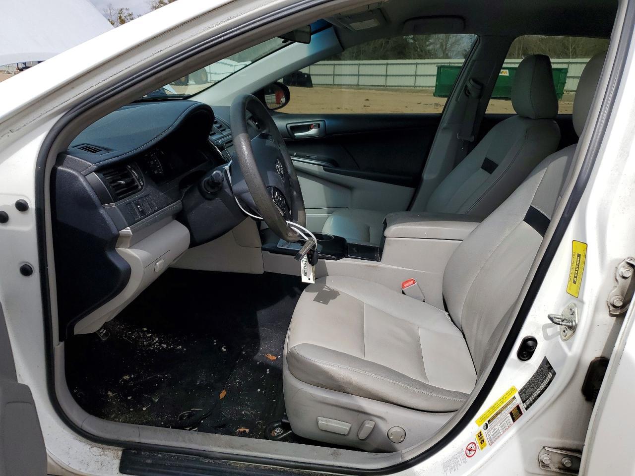 2012 Toyota Camry Base - Фото 7