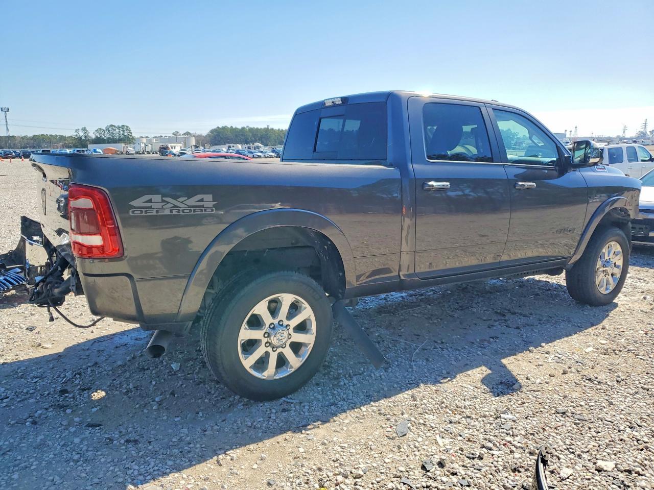 2019 Ram 2500 Laramie - Фото 3