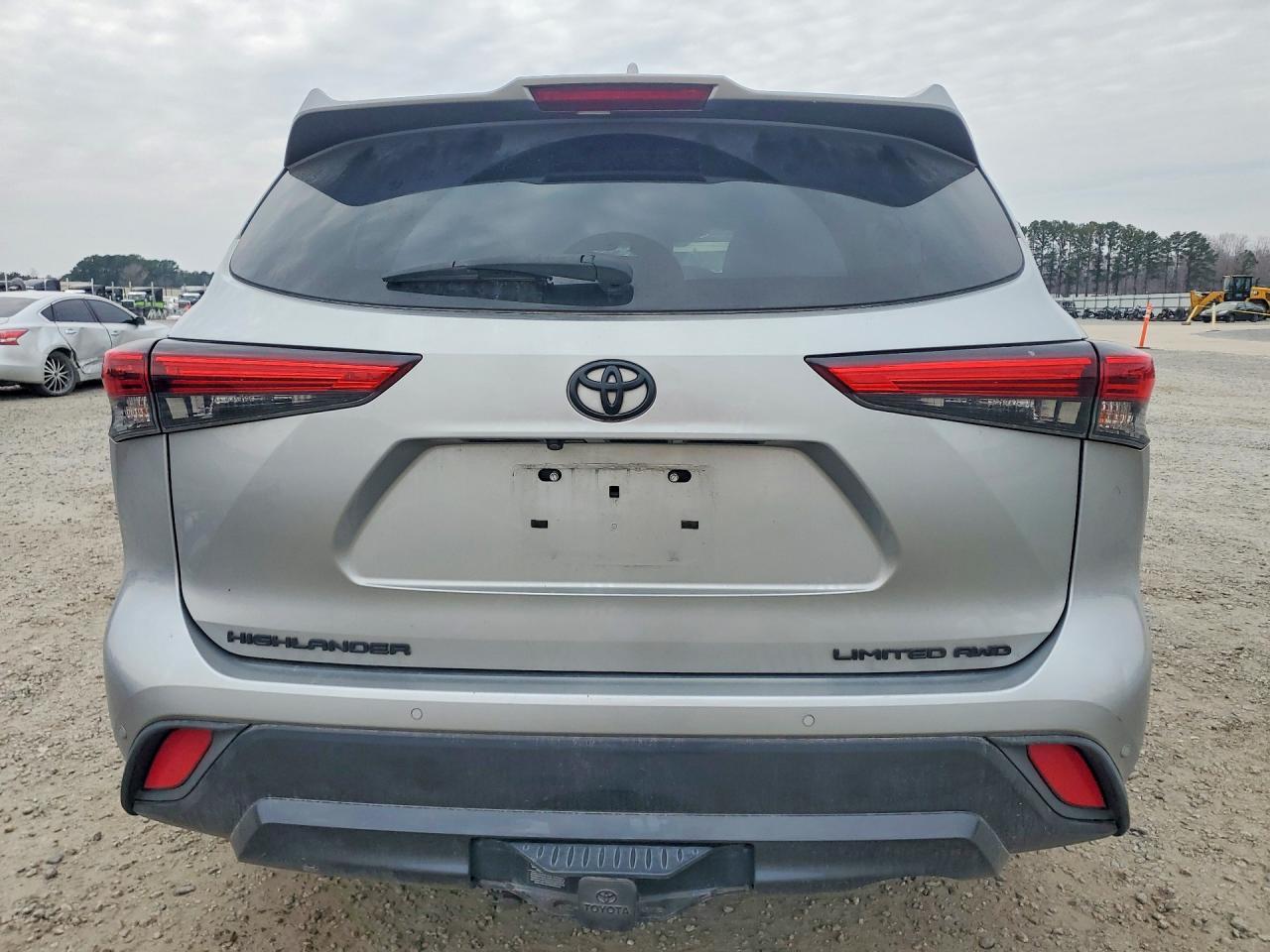 2020 Toyota Highlander Limited - Image 6
