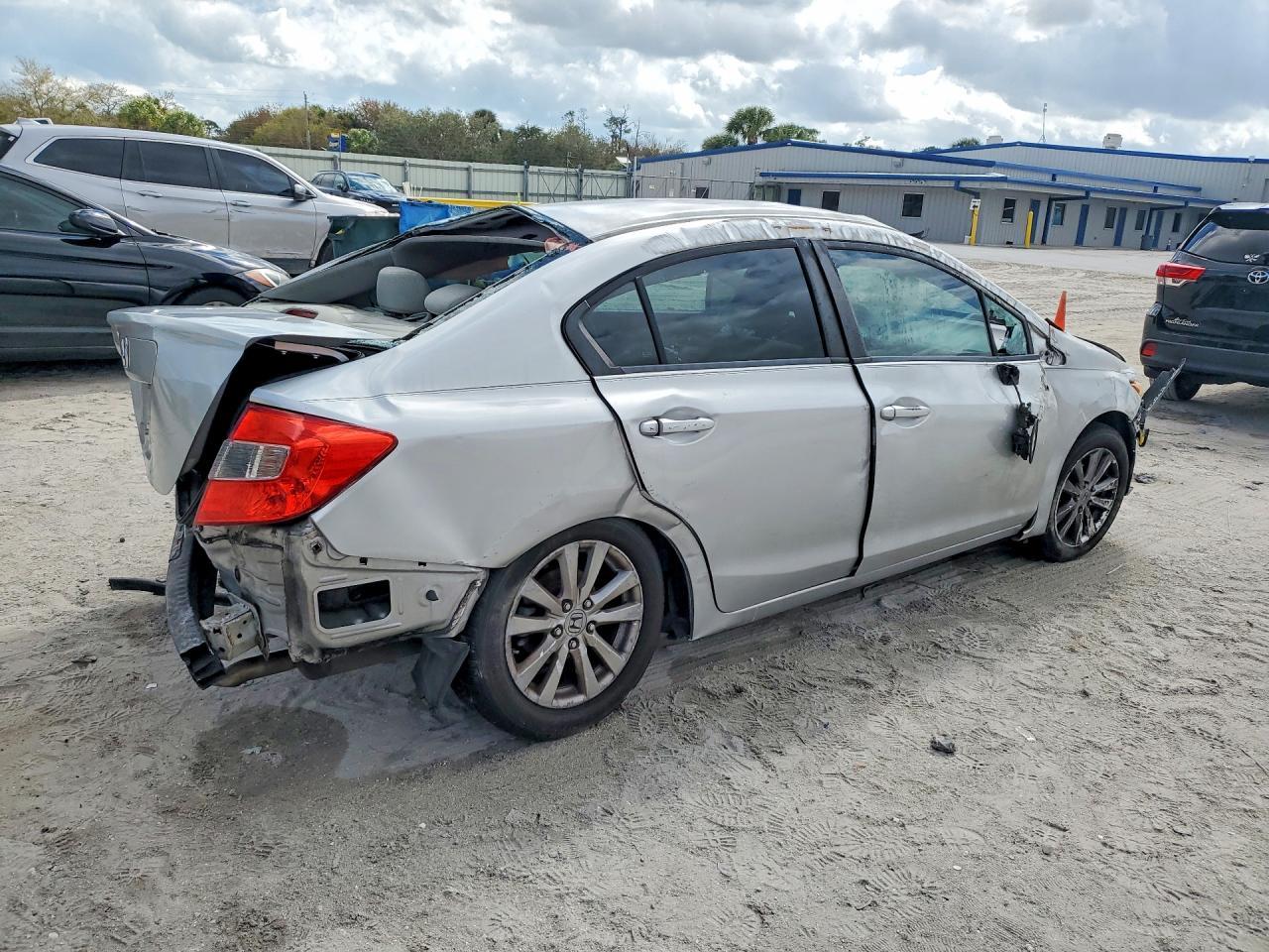 2012 Honda Civic Ex - Фото 3