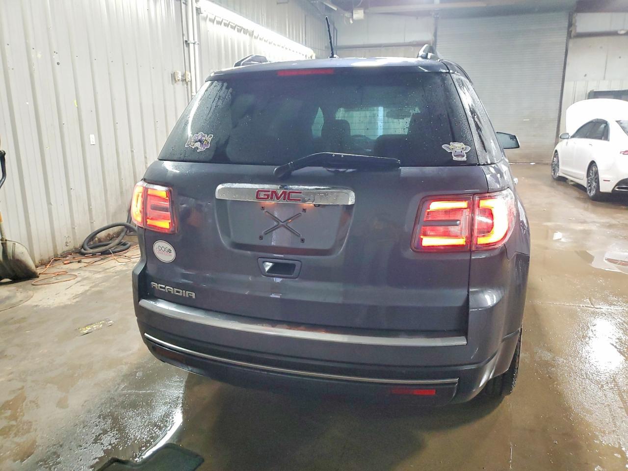 2014 GMC Acadia Sle - Image 6