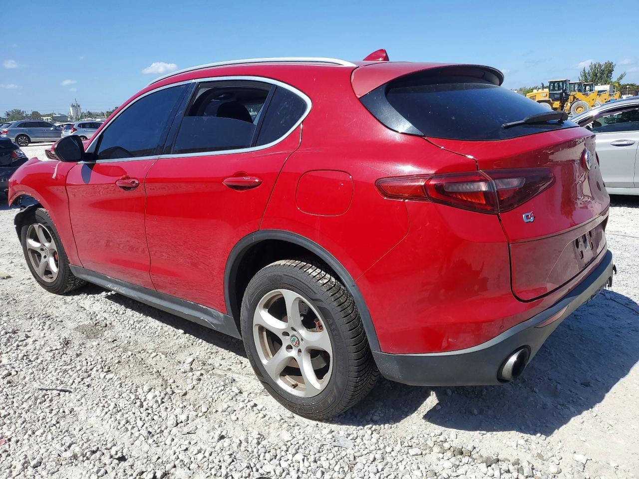 2018 Alfa Romeo Stelvio - Image 2
