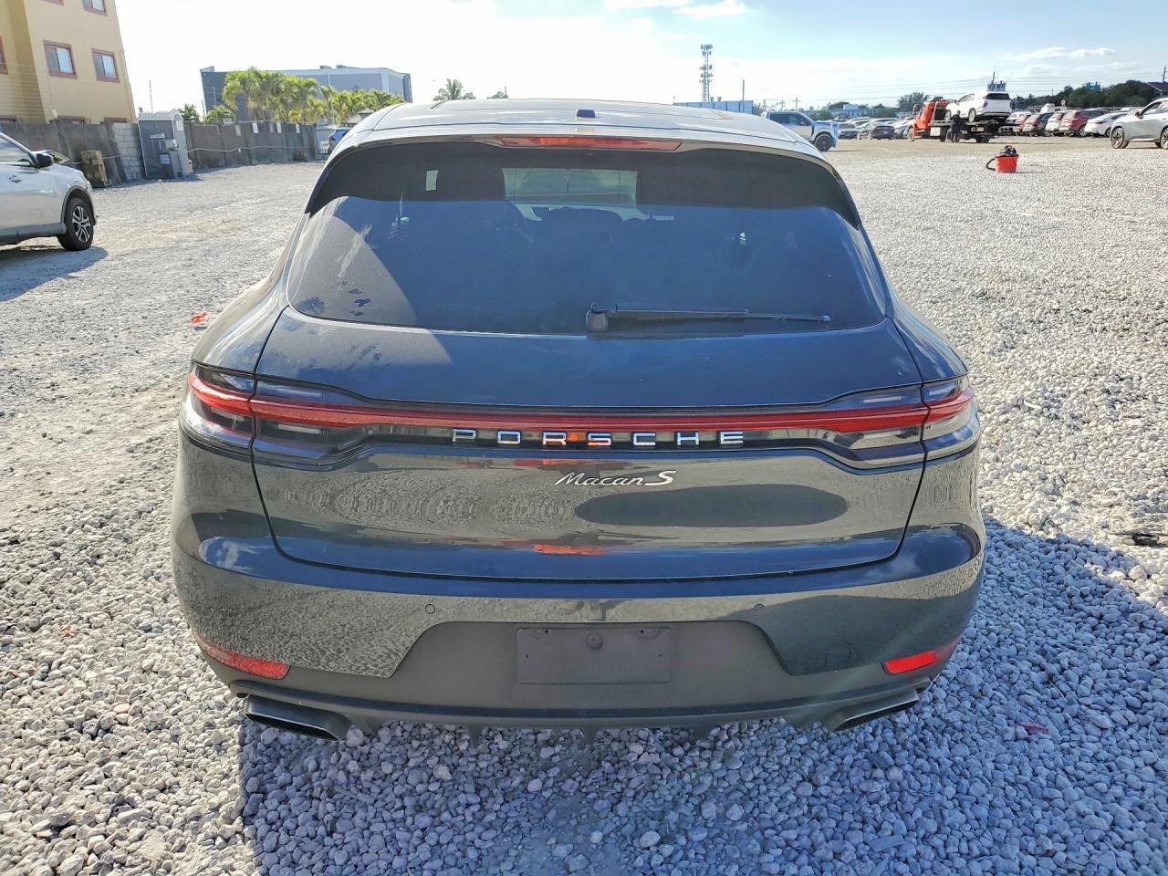 2020 Porsche Macan - Image 6