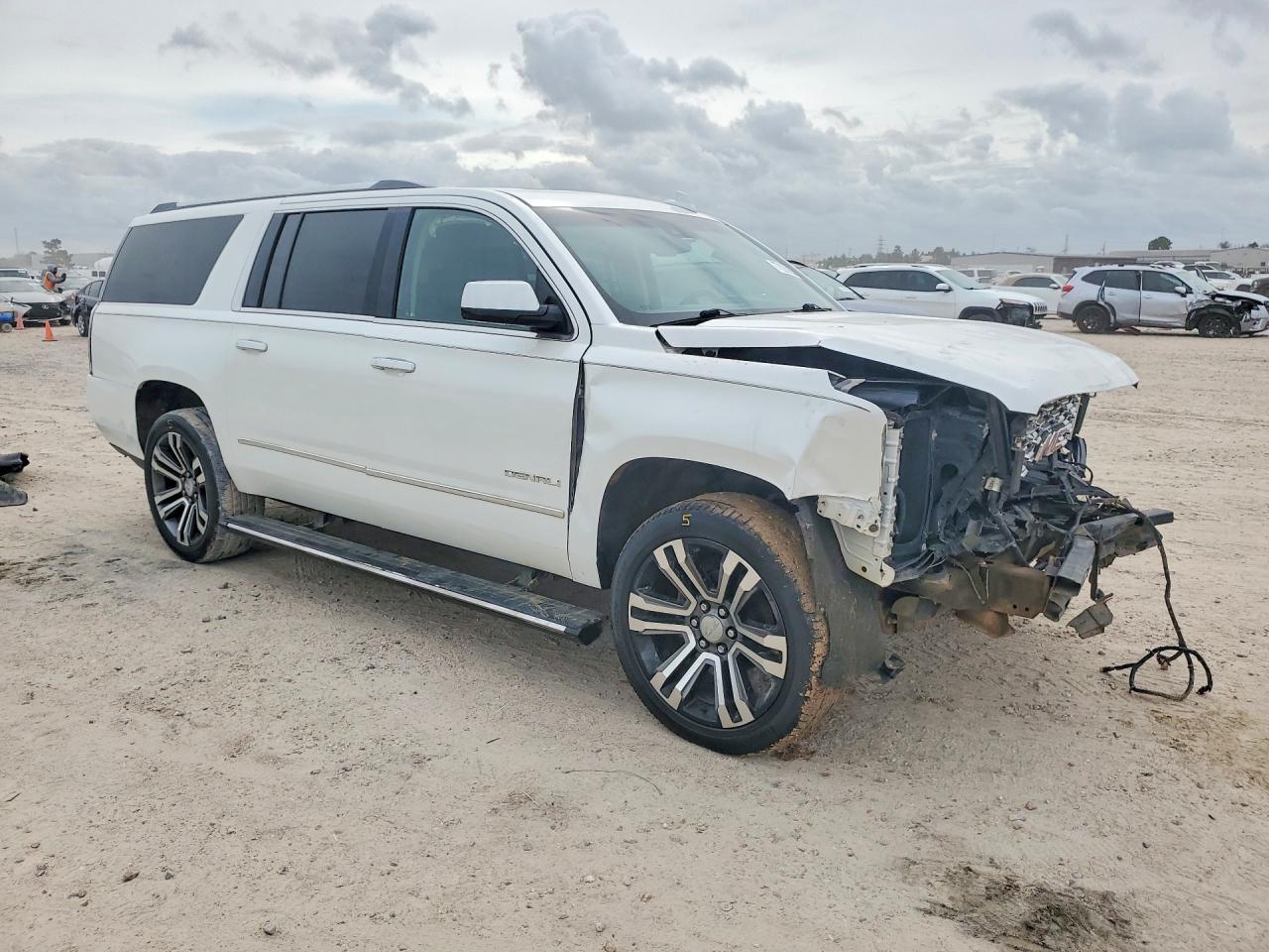 2018 GMC Yukon Xl Denali - Image 4