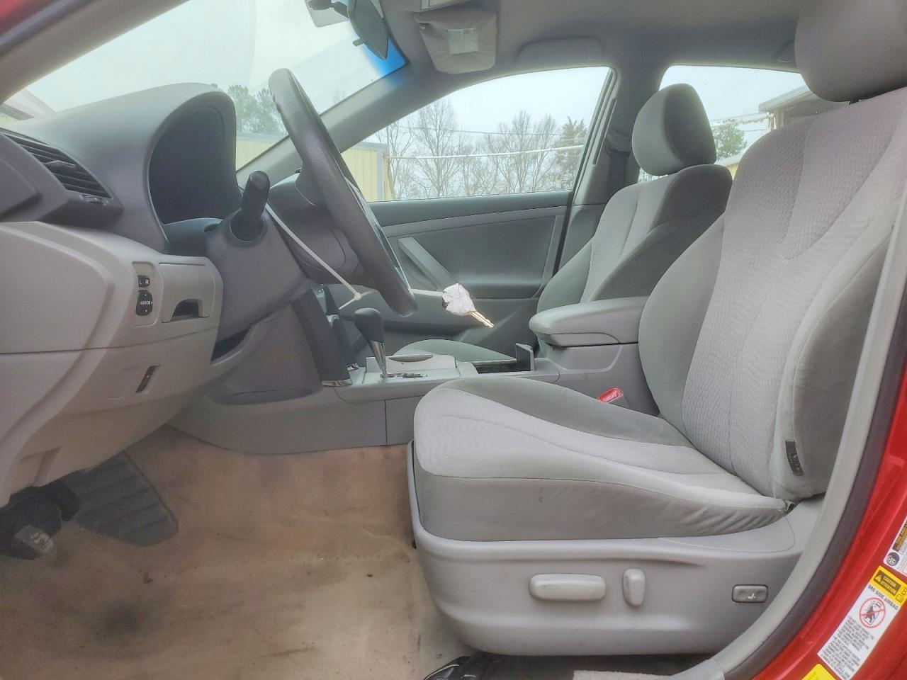 2010 Toyota Camry Base - Фото 7