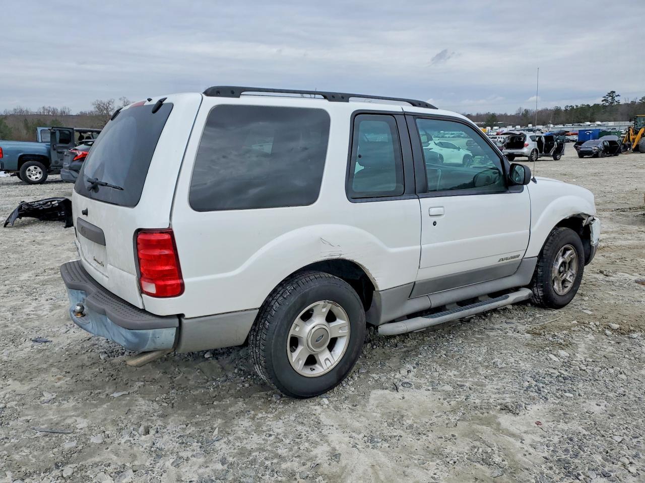2002 Ford Explorer Sport - Фото 3