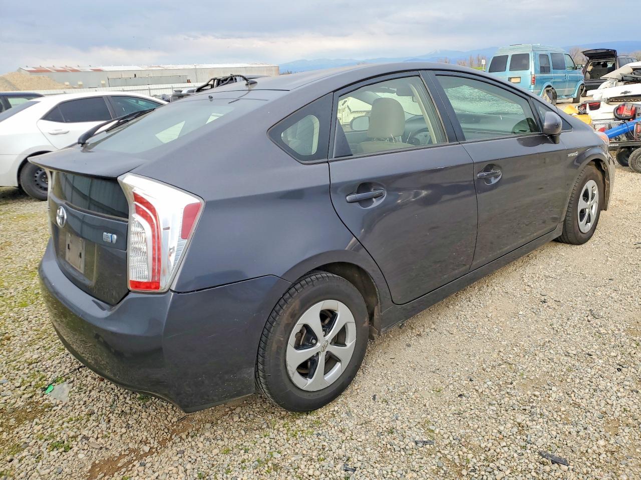 2014 Toyota Prius - Фото 3