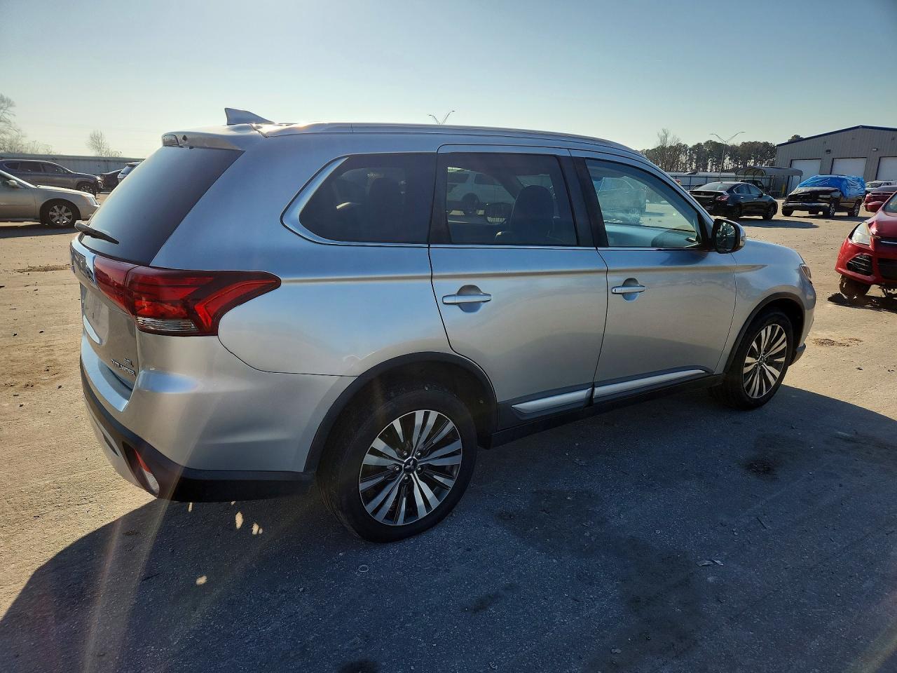 2019 Mitsubishi Outlander Se - Фото 3