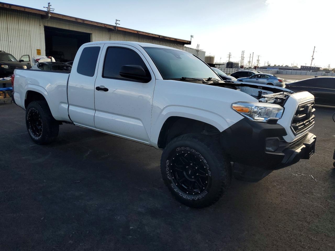 2019 Toyota Tacoma Access Cab - Фото 4