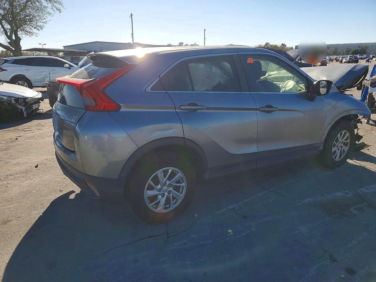 2019 Mitsubishi Eclipse C - Фото 3