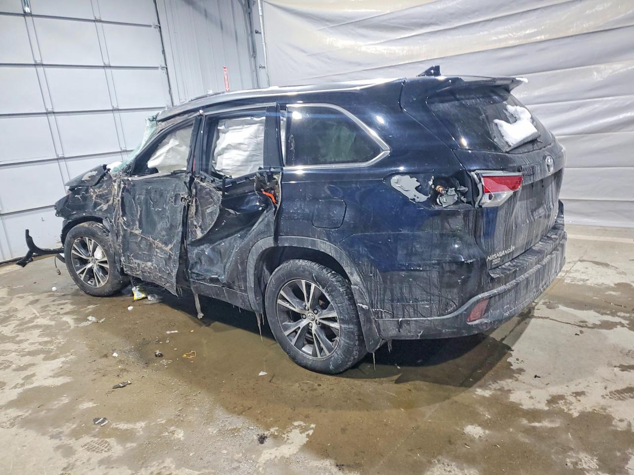 2016 Toyota Highlander Xle - Фото 2