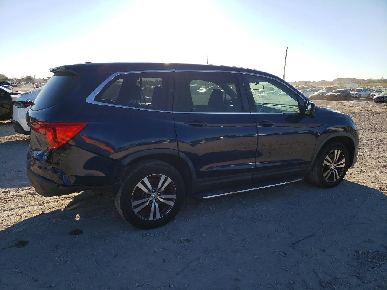 2016 Honda Pilot Exl - Image 3