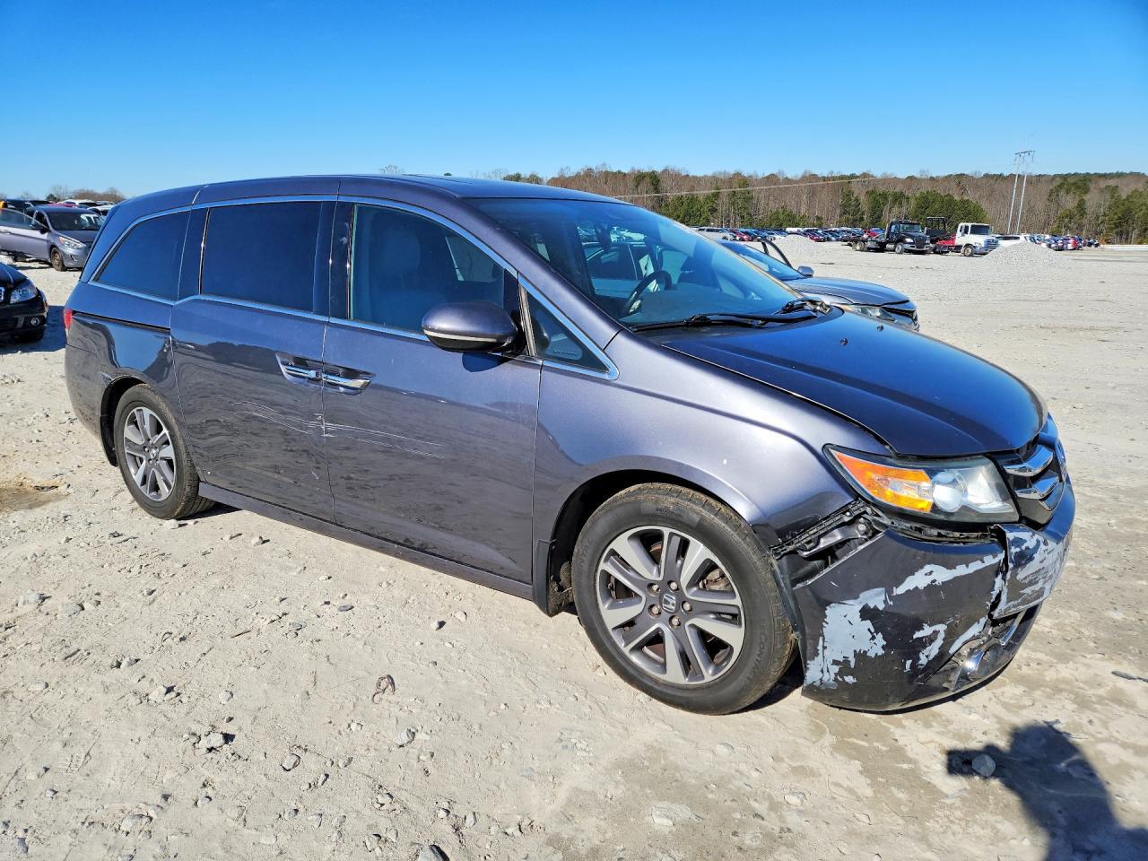 2014 Honda Odyssey Touring - Image 4