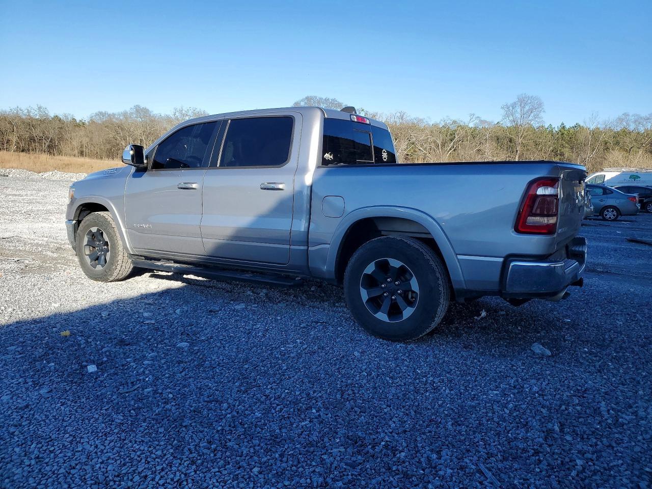 2019 Ram 1500 Laramie - Фото 2
