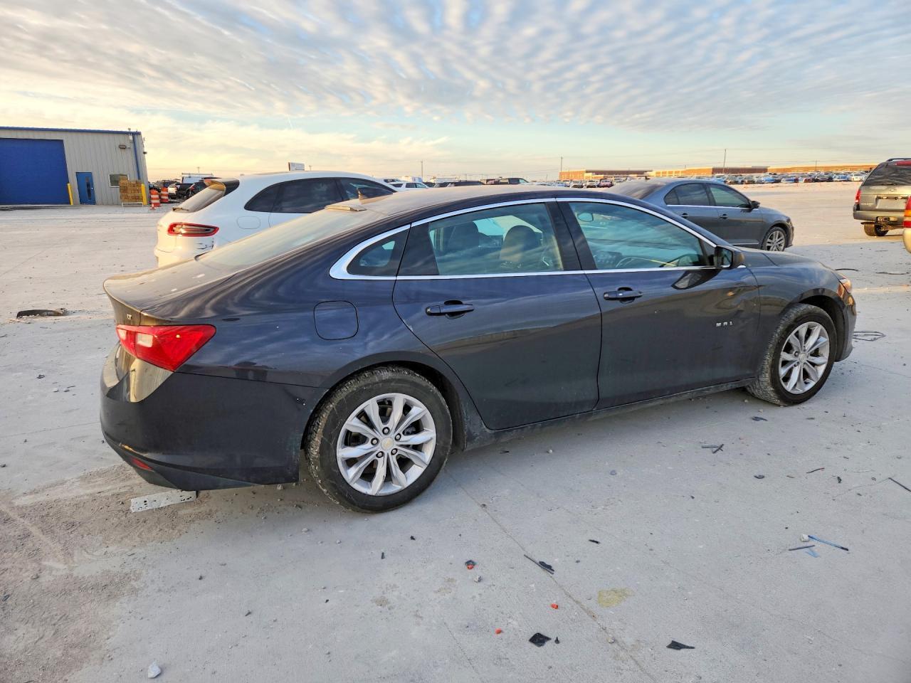 2023 Chevrolet Malibu Lt - Фото 3