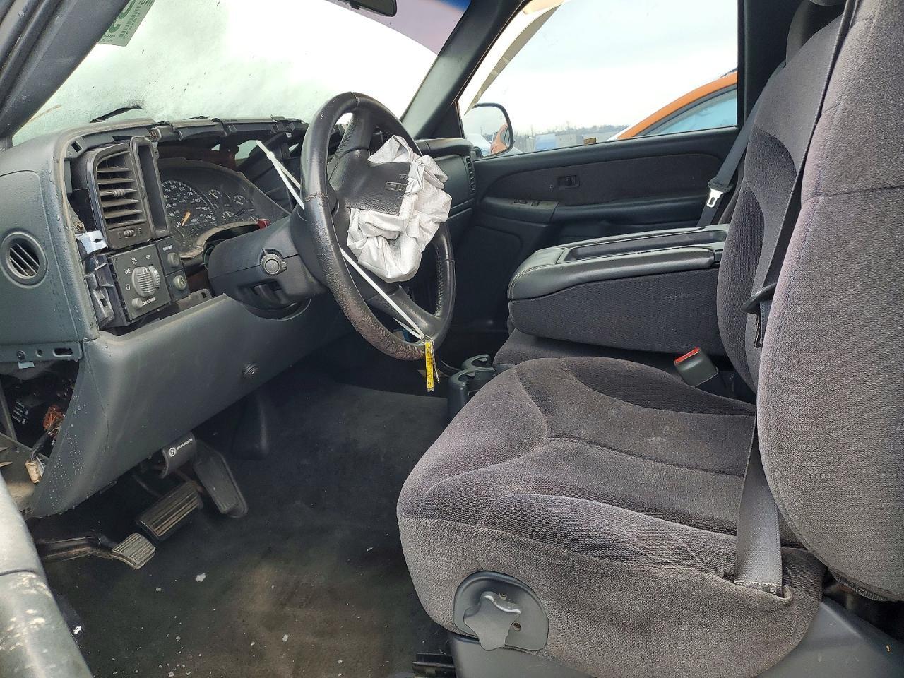 2001 GMC New Sierra C1500 - Фото 7