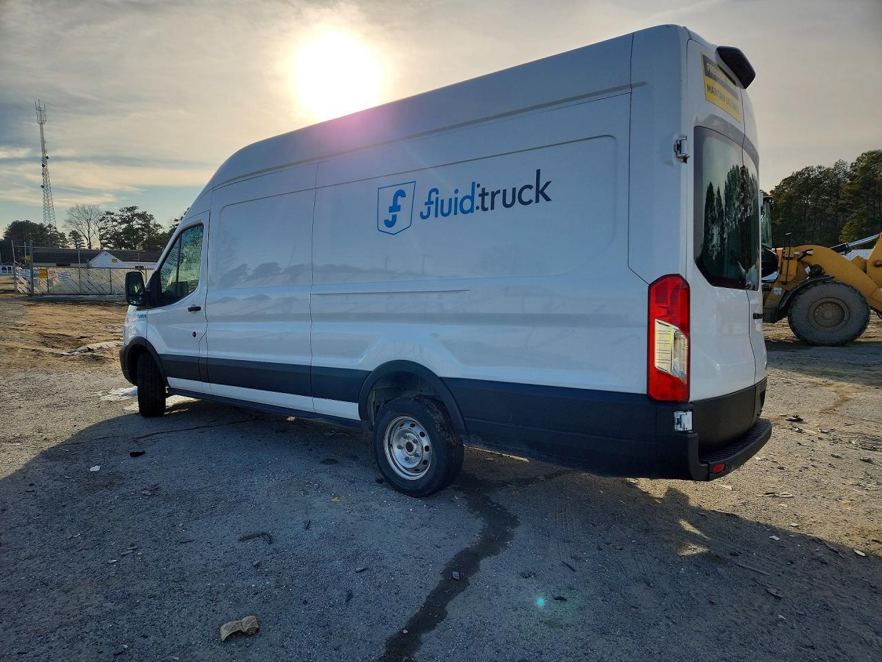 2022 Ford Transit 250 Delivery Van - Фото 2